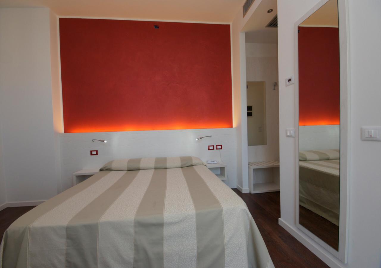 Hotel Aragosta Cattolica Extérieur photo